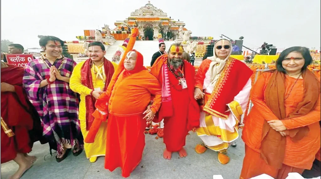 पानी पीजिए छन कर, गुरु कीजिए जान कर
